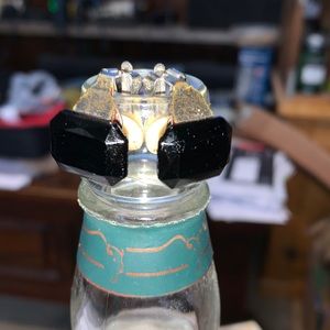 Beautiful and classy vintage black onyx clip earrings. These are an emerald cut